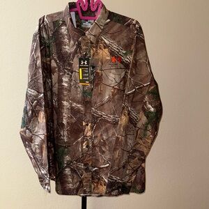 NWT Under Armour Hunt Real Tree Green and Brown Loose Fit Button Down Shirt XL
